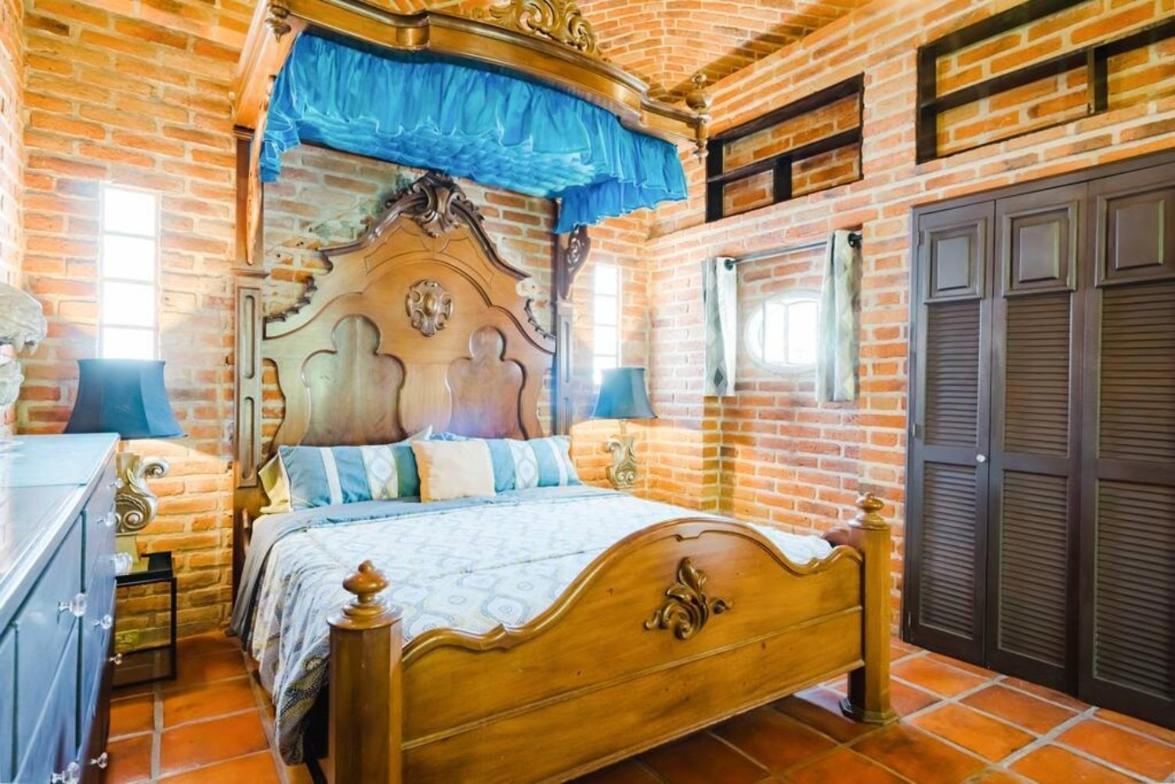 Enjoy Ac In The Queen'S Suite At Inn 阿吉吉克 外观 照片